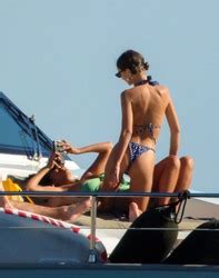 SWIMWEAR Emily Ratajkowski Wearing A Bikini On A Yacht In Mykonos