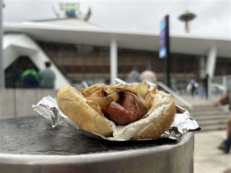 The Best Seattle Dogs, Ranked - Seattle - The Infatuation