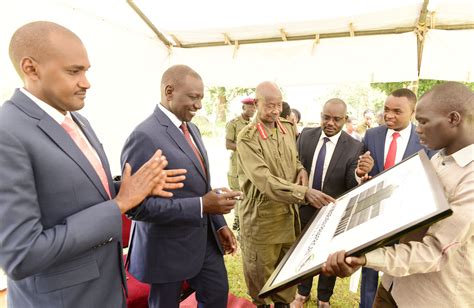 Kenyas Wiliam Ruto Urges Ugandans To Stick With President Museveni