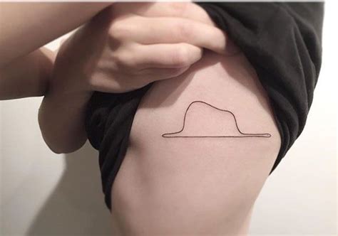 Coreanos Aderem S Tatuagens Minimalistas E Fofo Demais