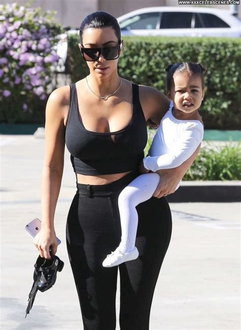 Kim Kardashian Celebrity Posing Hot Paparazzi Babe Beautiful Famous And Uncensored