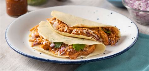 Quesadillas De Claras De Pollo Al Chipotle