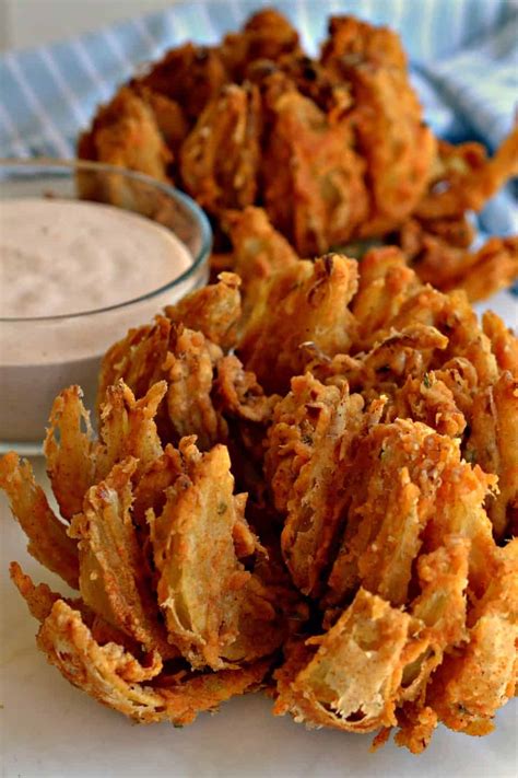 Easy Blooming Onion Small Town Woman