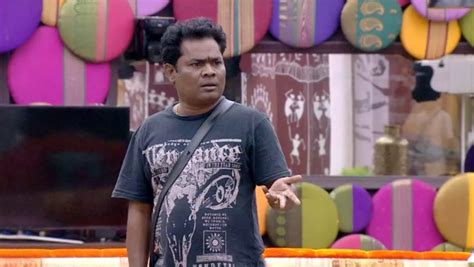 Bigg Boss Marathi Sad Nandkishor Chougule Gets No Hugs From The