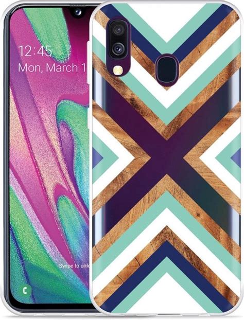 Samsung Galaxy A40 Hoesje Wood Art Bol