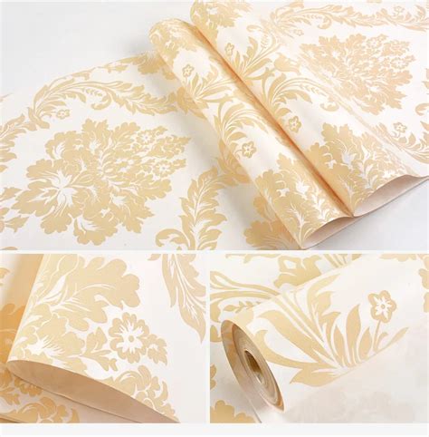 Victorian Style Damask Wallpaper