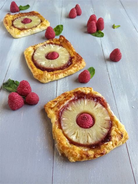 Sfogliatine Con Ananas E Lamponi Delizie Alla Cannella Ricetta