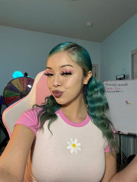 TW Pornstars - 1 pic. DREYAHH👅. Twitter. 💖💖💖. 4:50 AM - 25 Feb 2022