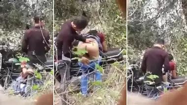 Indian Video Teens Couple Gets Caught Having Creampie Sex On Outdoor