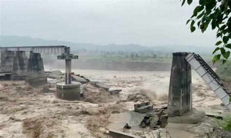 Floods Landslides Kill Dozens As Monsoon Rains Lash Northern Eastern