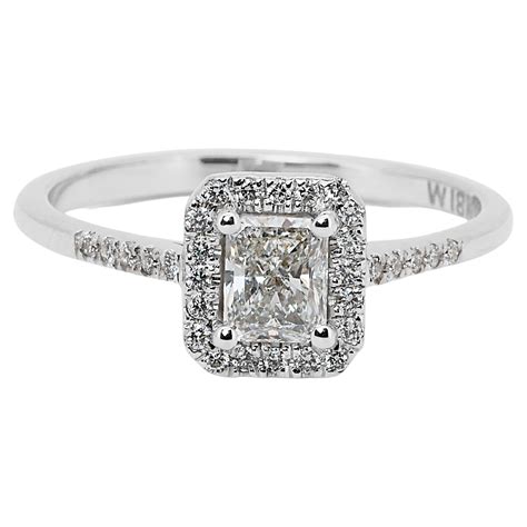 18k White Gold Solitaire Pave Ring With 0 76ct Natural Diamonds IGI