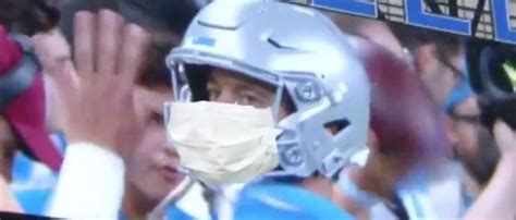 Detroit Lions Tell Fans To Wear A Mask If They Want The Season To ...