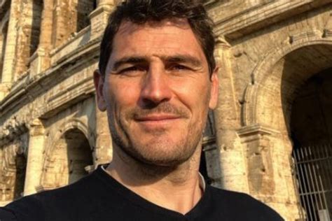 Iker Casillas La Vuelve A Liar En Twitter Qu Ganas De Pegarme Siete