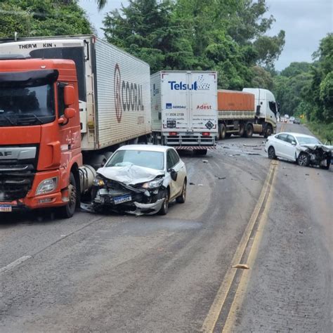 Grave Acidente Envolvendo Quatro Ve Culos Resulta Em Bito Na Ers