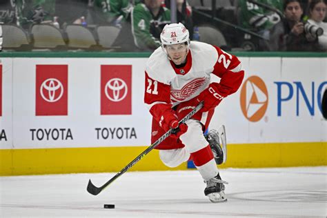 Detroit Red Wings Recall Austin Czarnik Send Down Zach Aston Reese