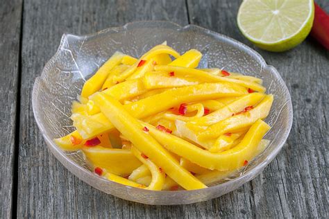 Spicy Mango Salad Ohmydish