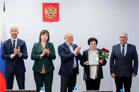 Волонтерам объявили благодарность за сбор гуманитарной помощи детям ...