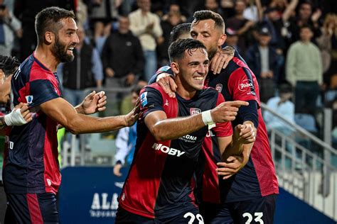 Cagliari Milan Le Pagelle Dei Tifosi In Rete Zappa Eroe Della Serata