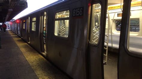 Nyc Subway Bmt Kawasaki R L Train Departs Broadway Junction