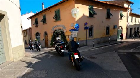 Castellina Way La Strana Piccola Adunanza Dei Motociclisti News