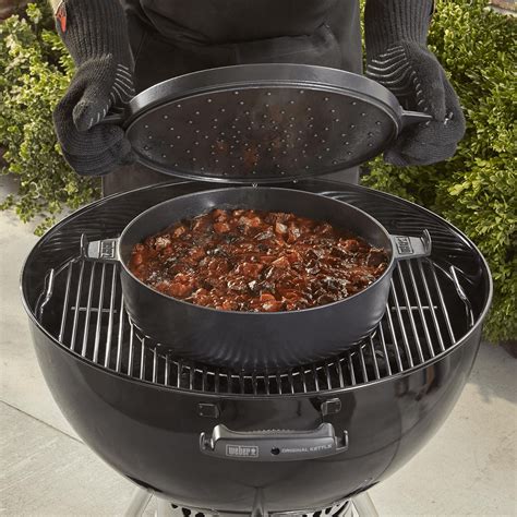 Weber Dutch Oven Duo Quart Cast Iron Dutch Oven Bbqguys