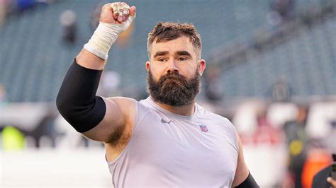 Eagles Jason Kelce Retires Social Media Reacts To All Pro Center