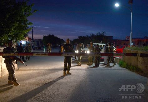 タリバンが軍基地を攻撃、死傷者100人以上 アフガニスタン 写真4枚 国際ニュース：afpbb News