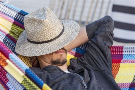 5 Benefits of an Afternoon Siesta - Lullaby Sleep