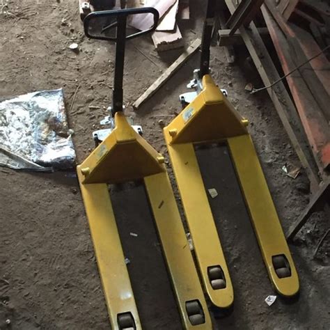 Hydraulic Hand Pallet Truck At Best Price In Vasai Metro Equipment