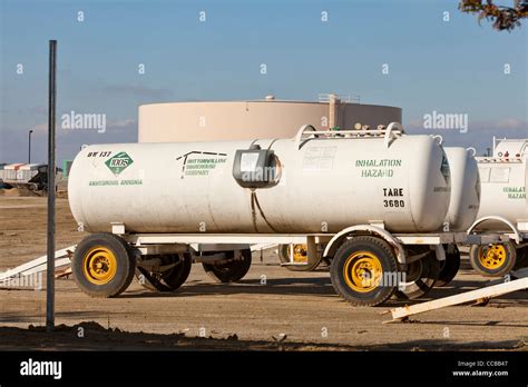 Ammonia Fertilizer Stock Photos & Ammonia Fertilizer Stock Images - Alamy