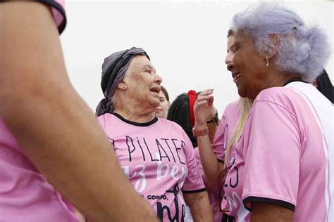 CHÁ ROSA REÚNE MULHERES NA CLÍNICA DE FISIOTERAPIA DA UNIFAE 23