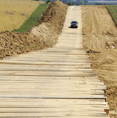 Special Offer 100mm Timber Mats Crane Mats At Birketts