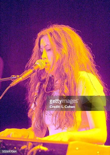 Vanessa Carlton In Concert Photos And Premium High Res Pictures Getty