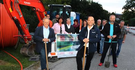 Spatenstich für Zukunft Breitbandausbau in der Ötisheimer