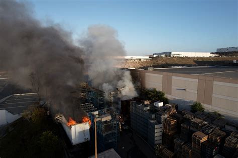 Video Incendio En Fábrica Del Parque Industrial Pacífico En Tijuana