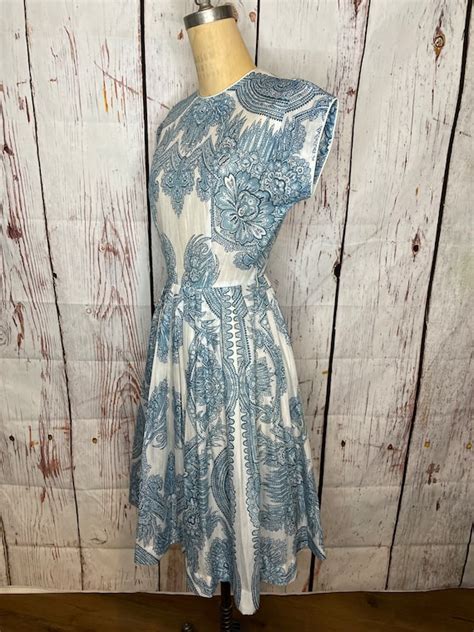 1950s Paisley Print Dress Gem