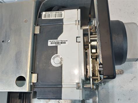 Eaton Cutler-Hammer Motor Control Center w/ E125H Molded Circuit Breaker