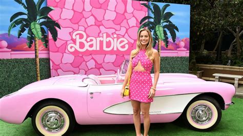 Margot Robbies Barbie Inspired Golden Globes And Press Tour Outfits