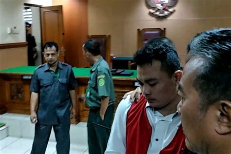 Foto Divonis Mati Pembunuh Satu Keluarga Di Bekasi Akan Ajukan Banding