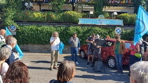 Cabinovia Di Trieste Presidio Contro I Carotaggi No Alla