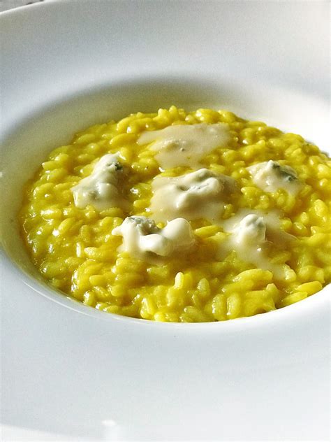 RISOTTO ALLO ZAFFERANO E GORGONZOLA Ilpugliesechecucina