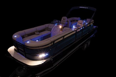 250 Le3 Regency Pontoon Boat