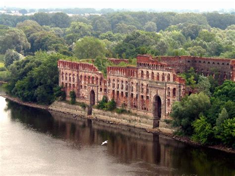 Najdłuższy budynek w Europie sprzedany Co dalej z twierdzą Modlin