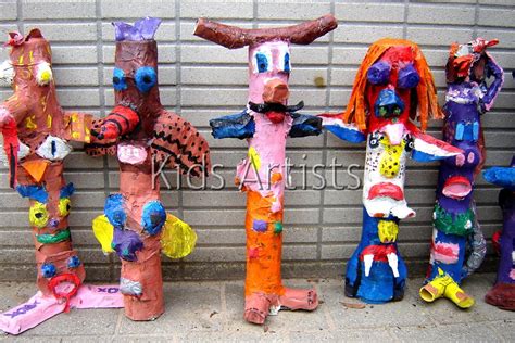 Kids Artists Totem Poles