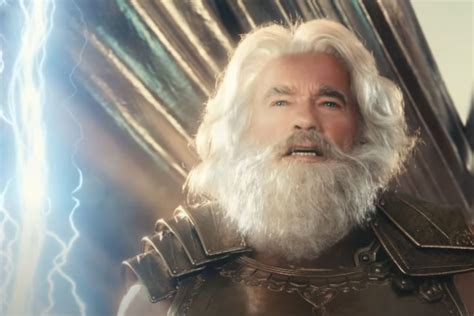 Arnold Schwarzenegger Y Salma Hayek Protagonizaron Comercial Video