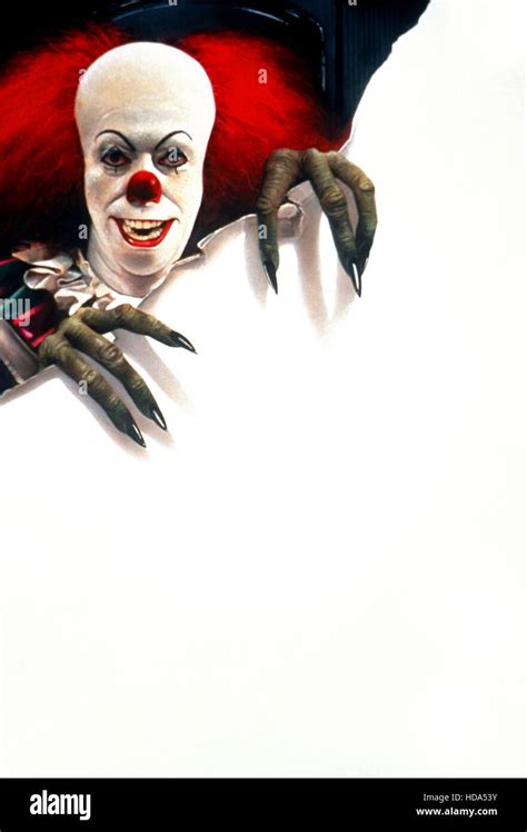 STEPHEN KING'S IT, Tim Curry (as Pennywise the Clown), 1990, (c)Warner ...