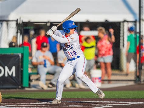 Minot Hot Tots Baseball Visit Minot