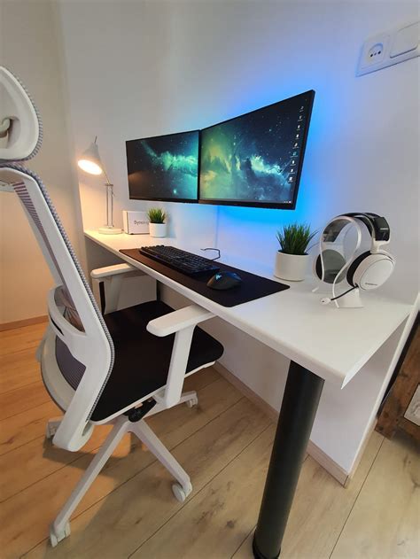 Minimalist Gaming Setups Battlestation Ideas Artofit