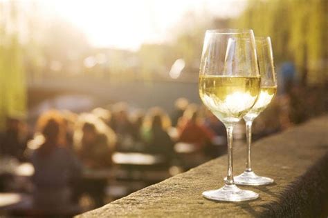 5 White Wines To Drink Instead Of Rosé