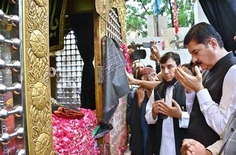 Governor Khyber Pakhtunkhwa Faisal Karim Kundi Offering Fateha At The